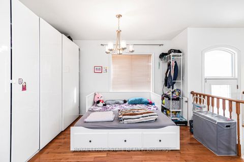 Photo 14 at 6 Griggsden Avenue, Humber Heights, Toronto