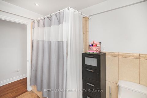 Photo 20 at 6 Griggsden Avenue, Humber Heights, Toronto