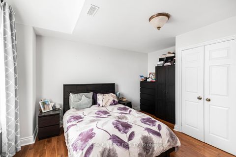 Photo 25 at 6 Griggsden Avenue, Humber Heights, Toronto