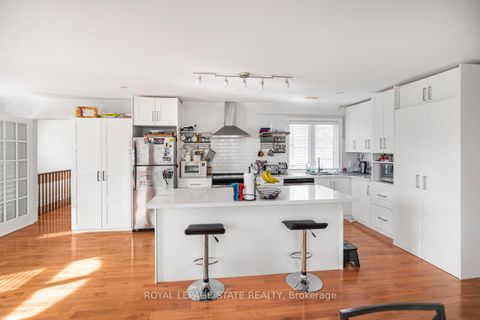 Photo 31 at 6 Griggsden Avenue, Humber Heights, Toronto