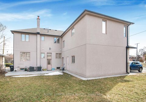 Photo 42 at 6 Griggsden Avenue, Humber Heights, Toronto