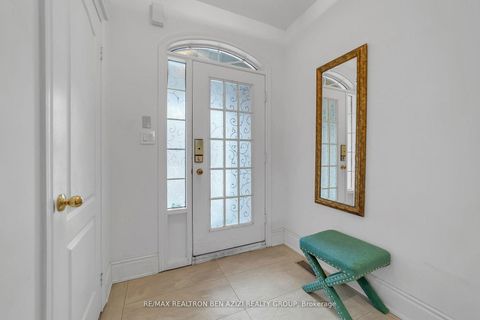 Photo 2 at 5 - 190 Harding Boulevard W, North Richvale, Richmond Hill