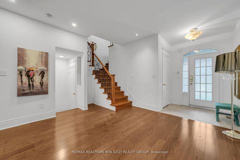 Photo 7 at 5 - 190 Harding Boulevard W, North Richvale, Richmond Hill