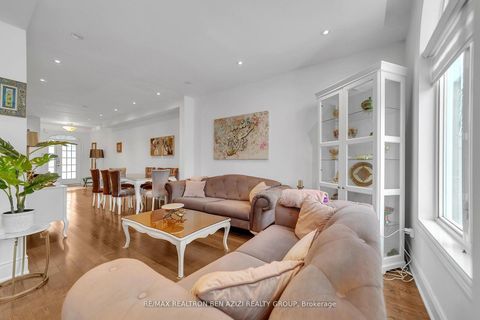 Photo 12 at 5 - 190 Harding Boulevard W, North Richvale, Richmond Hill