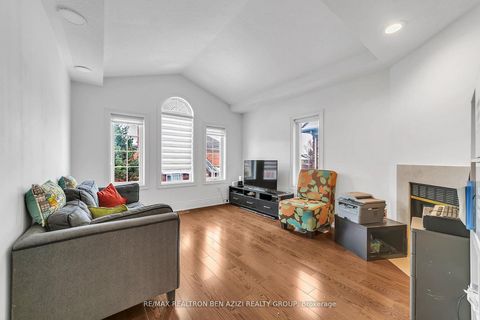 Photo 25 at 5 - 190 Harding Boulevard W, North Richvale, Richmond Hill