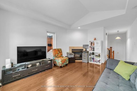 Photo 26 at 5 - 190 Harding Boulevard W, North Richvale, Richmond Hill