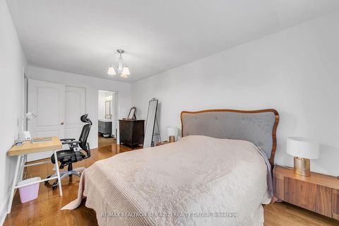 Photo 33 at 5 - 190 Harding Boulevard W, North Richvale, Richmond Hill