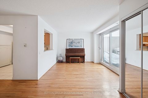 Photo 12 at 119 Omni Drive, Bendale, Toronto