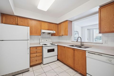 Photo 15 at 119 Omni Drive, Bendale, Toronto