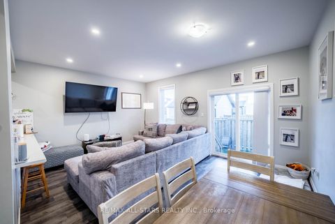 Photo 7 at 20 - 5 Stonehart Lane, East Bayfield, Barrie