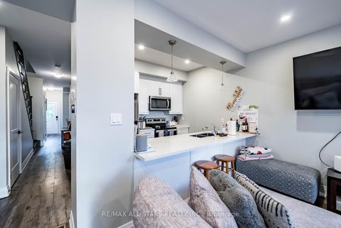 Photo 9 at 20 - 5 Stonehart Lane, East Bayfield, Barrie