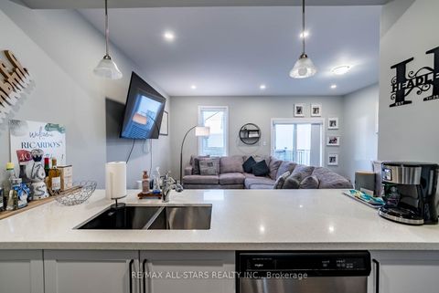 Photo 12 at 20 - 5 Stonehart Lane, East Bayfield, Barrie