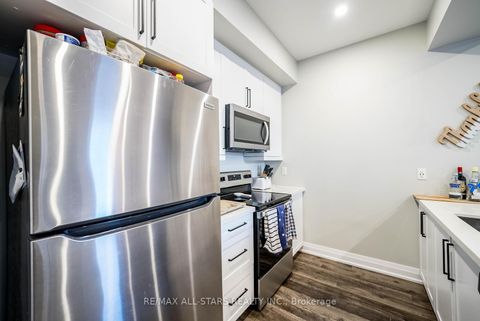 Photo 13 at 20 - 5 Stonehart Lane, East Bayfield, Barrie