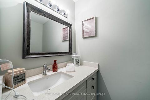 Photo 14 at 20 - 5 Stonehart Lane, East Bayfield, Barrie