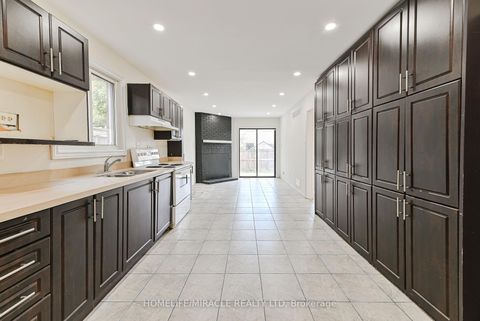 Photo 5 at 40 Blair Crescent, Grove East, Barrie