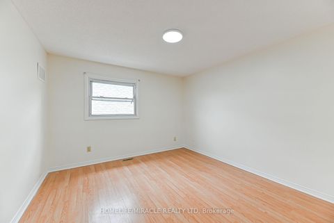 Photo 16 at 40 Blair Crescent, Grove East, Barrie