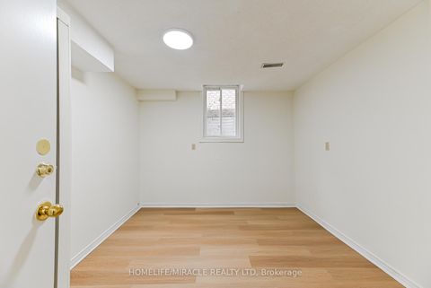 Photo 20 at 40 Blair Crescent, Grove East, Barrie