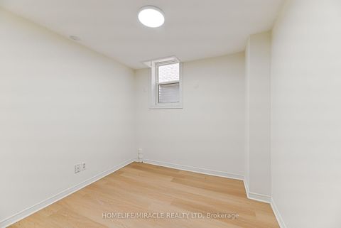 Photo 21 at 40 Blair Crescent, Grove East, Barrie