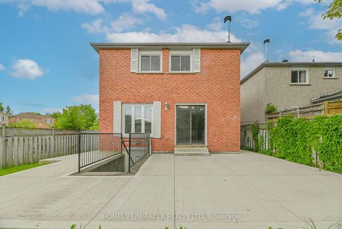 Photo 25 at 40 Blair Crescent, Grove East, Barrie