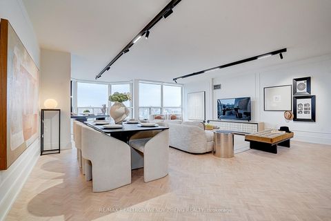 Photo 13 at 608 - 1 Clark Avenue W, Yorkhill, Vaughan