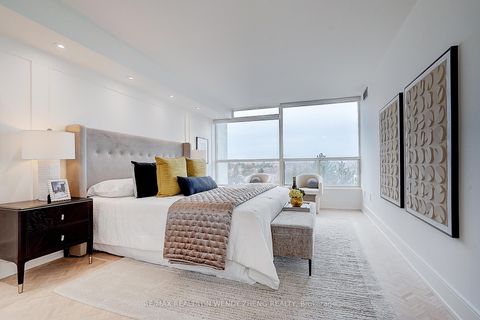 Photo 32 at 608 - 1 Clark Avenue W, Yorkhill, Vaughan