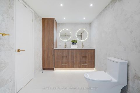 Photo 37 at 608 - 1 Clark Avenue W, Yorkhill, Vaughan