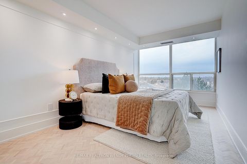 Photo 38 at 608 - 1 Clark Avenue W, Yorkhill, Vaughan