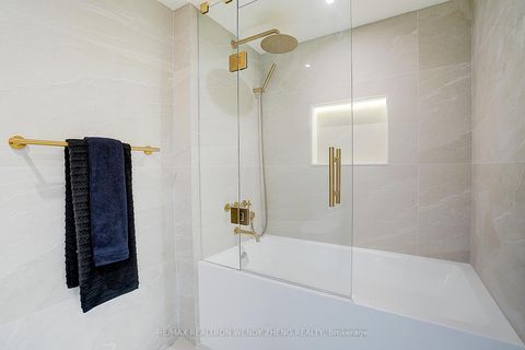 Photo 41 at 608 - 1 Clark Avenue W, Yorkhill, Vaughan