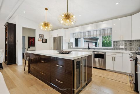 Photo 11 at 48 Royal Road, Aurora Village, Aurora