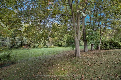 Photo 28 at 48 Royal Road, Aurora Village, Aurora