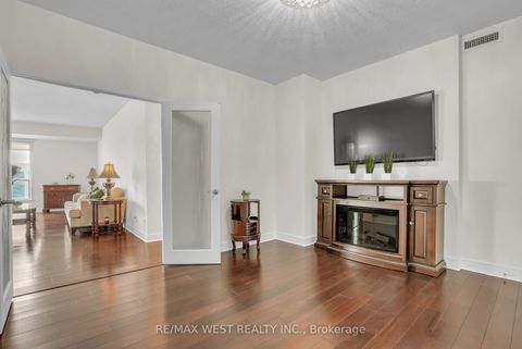 Photo 13 at PH1 1 - 2 Toronto Street, City Centre, Barrie