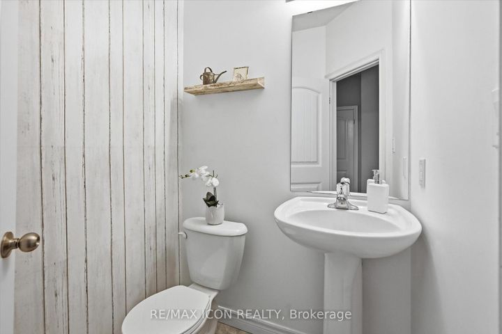 Photo 5 at 64 Springvalley Crescent, Gourley, Hamilton