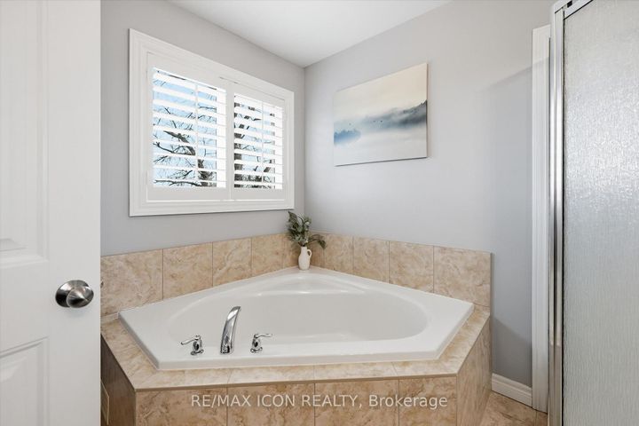 Photo 23 at 64 Springvalley Crescent, Gourley, Hamilton