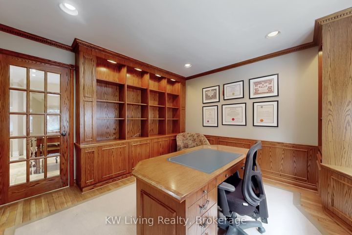 Photo 12 at 24 Highview Crescent, Bayview Hill, Richmond Hill