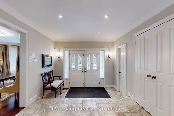 Photo 15 at 24 Highview Crescent, Bayview Hill, Richmond Hill