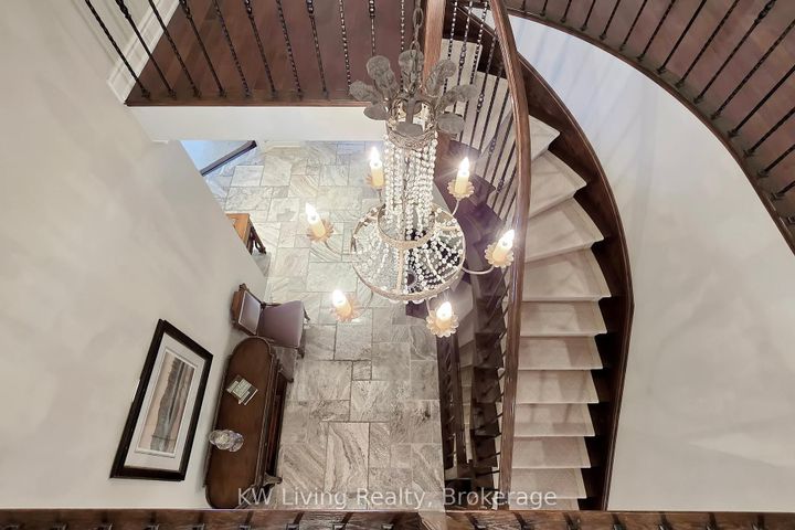 Photo 20 at 24 Highview Crescent, Bayview Hill, Richmond Hill