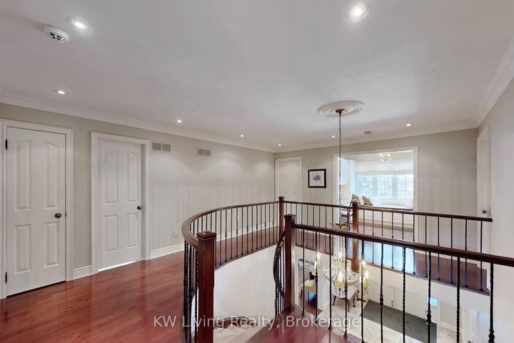 Photo 21 at 24 Highview Crescent, Bayview Hill, Richmond Hill