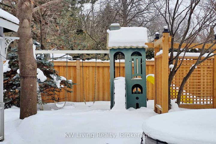 Photo 36 at 24 Highview Crescent, Bayview Hill, Richmond Hill