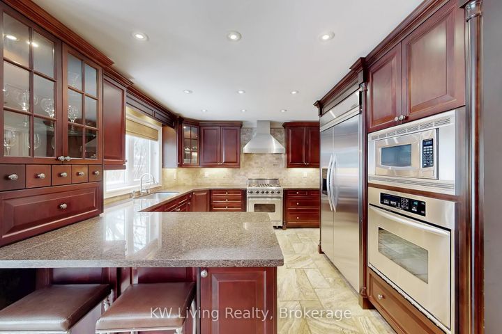 Photo 47 at 24 Highview Crescent, Bayview Hill, Richmond Hill