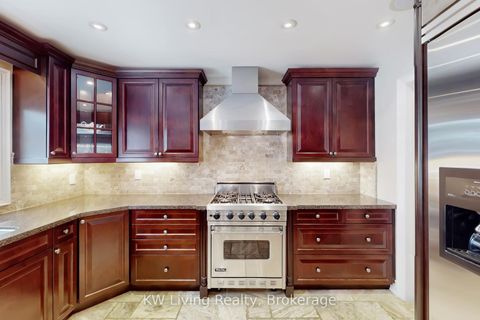 Photo 4 at 24 Highview Crescent, Bayview Hill, Richmond Hill