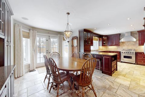 Photo 10 at 24 Highview Crescent, Bayview Hill, Richmond Hill