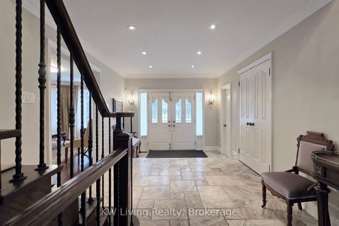 Photo 18 at 24 Highview Crescent, Bayview Hill, Richmond Hill