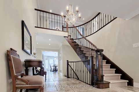 Photo 19 at 24 Highview Crescent, Bayview Hill, Richmond Hill