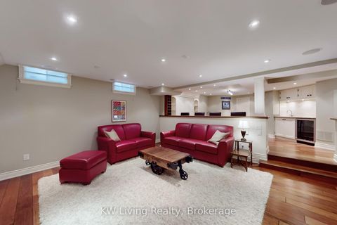 Photo 32 at 24 Highview Crescent, Bayview Hill, Richmond Hill