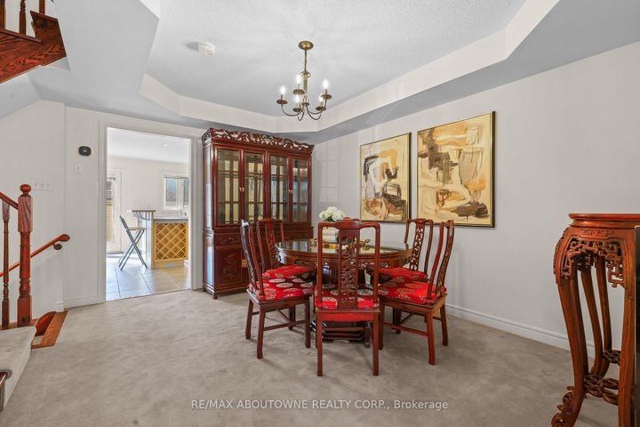 Photo 7 at 148 Littlewood Drive, RO River Oaks, Oakville