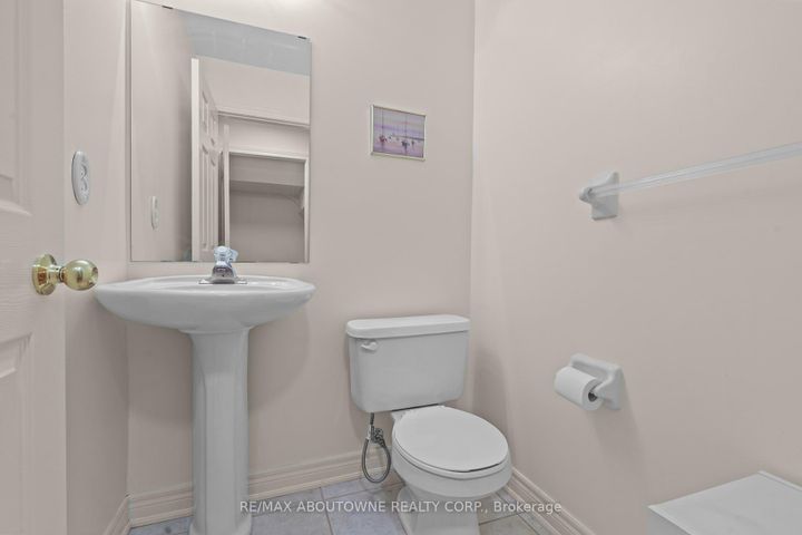 Photo 8 at 148 Littlewood Drive, RO River Oaks, Oakville