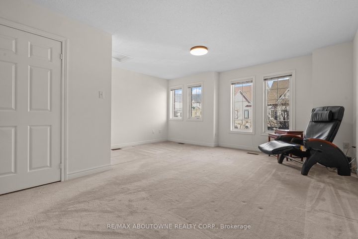 Photo 15 at 148 Littlewood Drive, RO River Oaks, Oakville