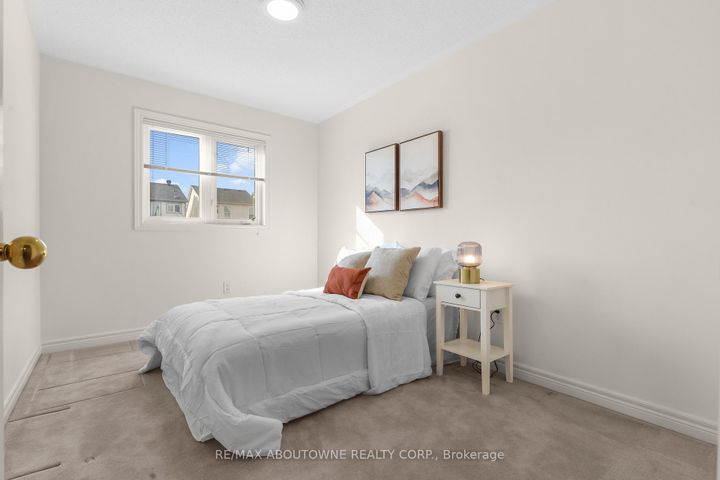 Photo 18 at 148 Littlewood Drive, RO River Oaks, Oakville