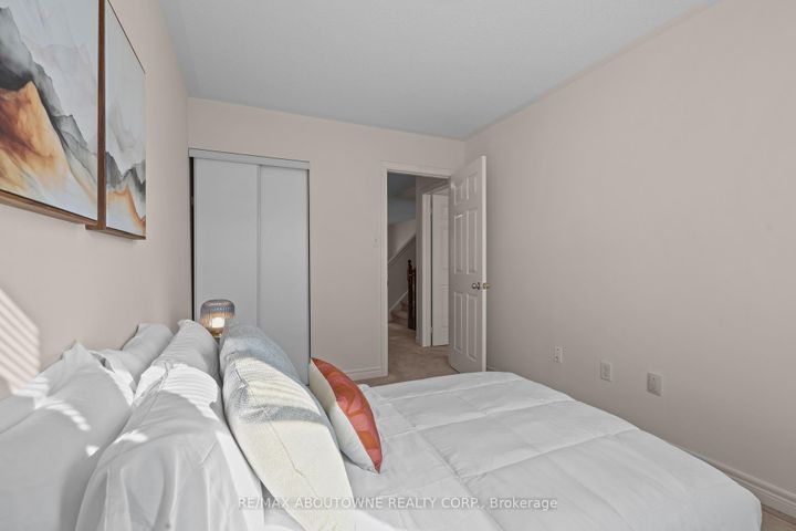 Photo 19 at 148 Littlewood Drive, RO River Oaks, Oakville