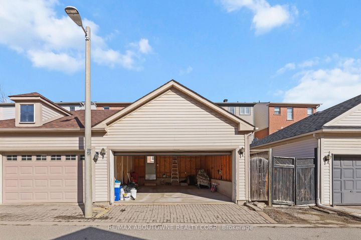 Photo 35 at 148 Littlewood Drive, RO River Oaks, Oakville